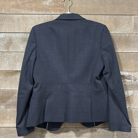Banana Republic Navy 2 Button Wool Blazer size 8 petite - Picture 11 of 12